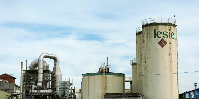 大型结构件机械加工变形控制全解析：从智能装夹到应力释放的工艺链优化